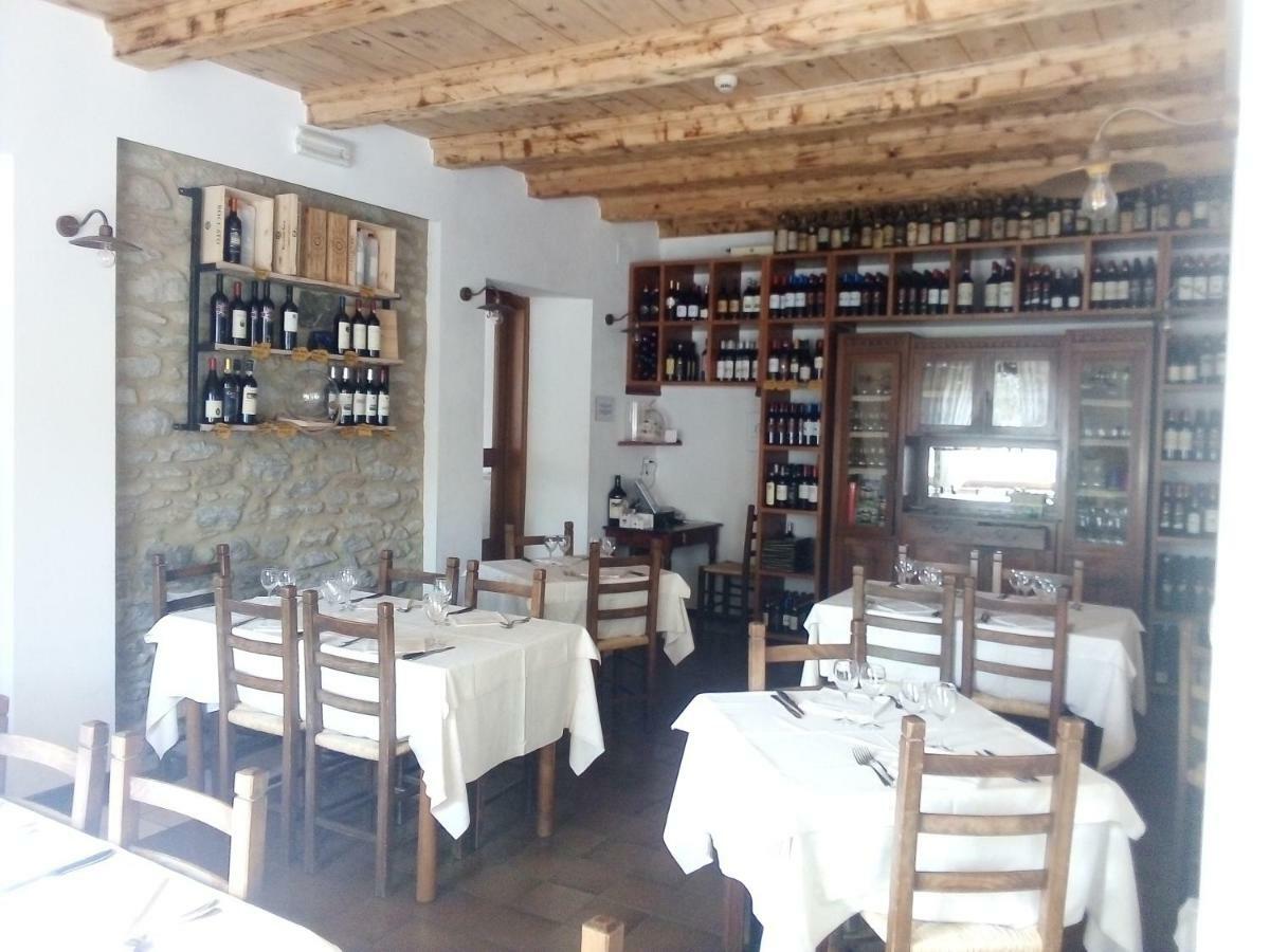 La Foresta Albergo Ristorante Pizzeria Badia Prataglia Exterior foto